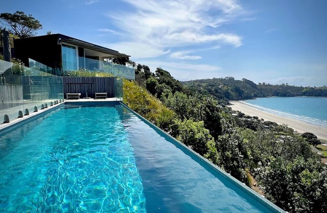 THE PENTHOUSE STUDIO | Coast & Country | WINTER DEAL - Stay for 3, Pay for 2