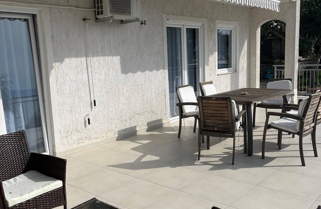 The perfect combination of peace and quiet and proximity to the sea for relaxing on the Adriatic.