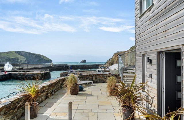 The perfect luxury coastal property to enjoy this magnificent location