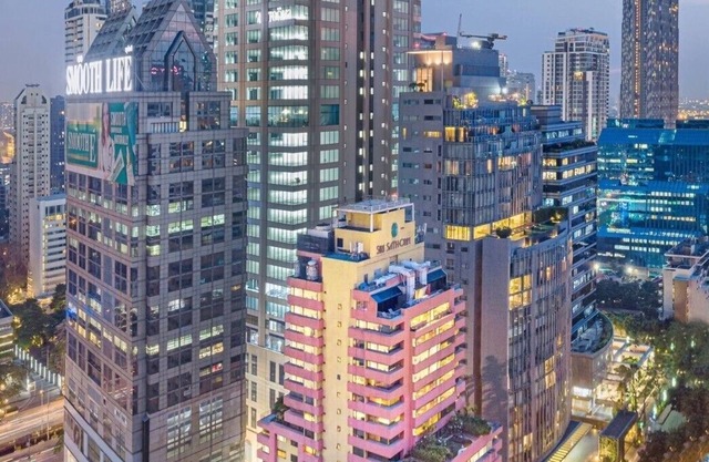 The Quarter Saladaeng by UHG