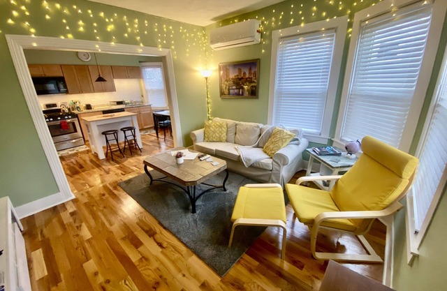 ⭐The Rhody Retreat⭐ Minutes from Downtown ⭐Modern, Spacious, Highly Rated!⭐