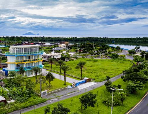 The Riverview Retreats