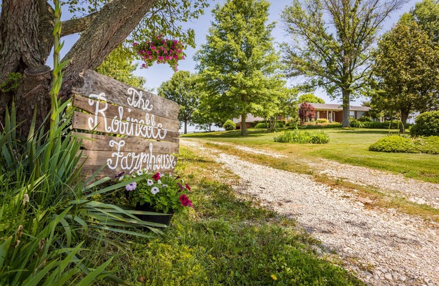 The Robinette House: Endless view of rolling farmland