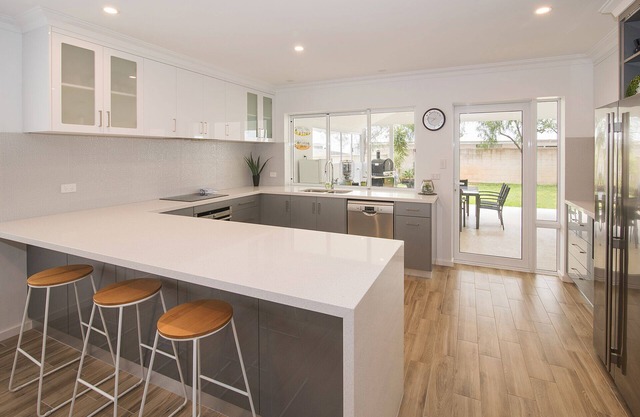 THE SAND CASTLE - Holiday Sanctuary near the beach