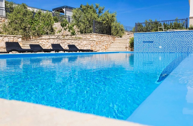 The Sea View With Pool