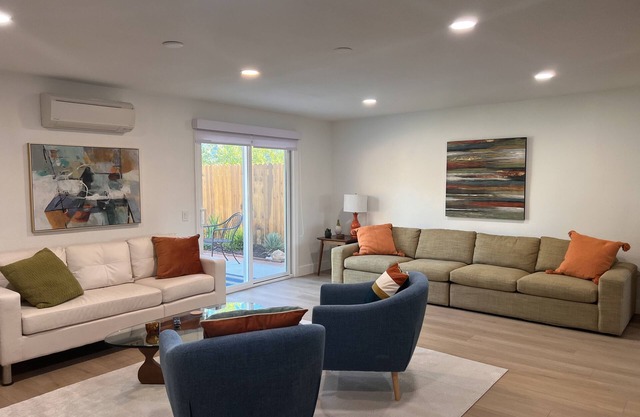 The Shack on Sixth St. in Old Town Temecula/Wine Country 3 BR plus bonus room