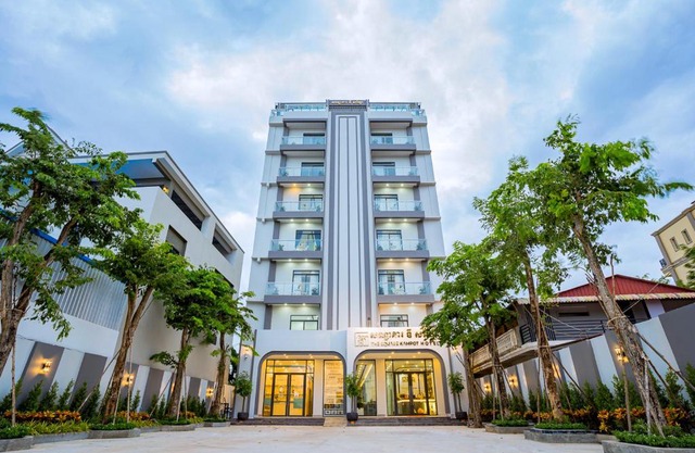 The Square Kampot Hotel