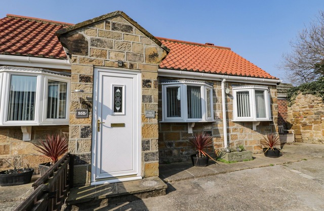 THE STABLES, family friendly, with a garden in Marske-By-The-Sea