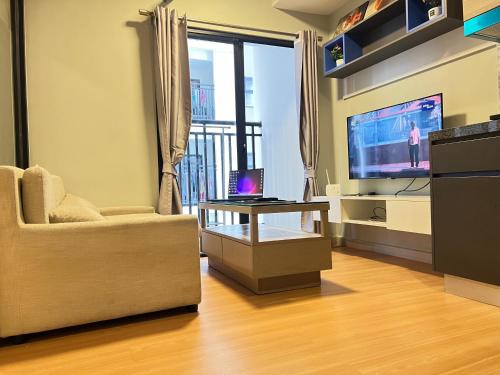 The Star Polaris 23 Condominium Security 24-7 many store near there