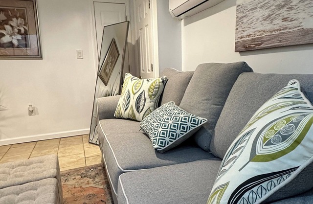 The Stone House! Pvt Entry/Sleeps 4 - by Hofstrann