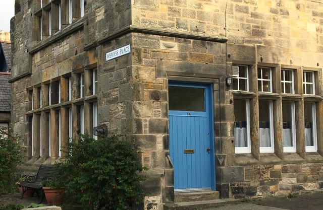 The Store, harbour holiday cottage