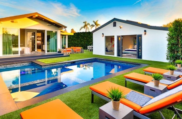 The Sunset Villa Summ