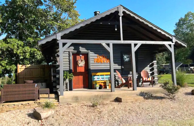 The Tiny Log Cabin