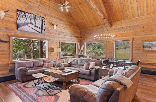 The True North Adventure Lodge is an 8-bedroom, 10-bathroom sanctuary situated in the ultimate Rocky Mountain playground. Tucked in historic Hahn’s Peak Village and adjacent to Steamboat Lake State Park and Routt National Forest.