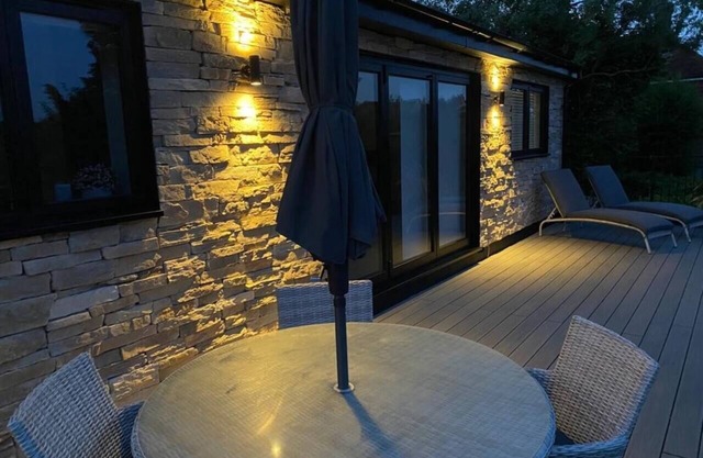 The View, Charming 2-Bed Apartment in Shaftesbury,