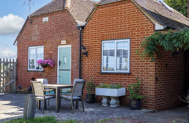 THE VIEW, with a garden in Faversham