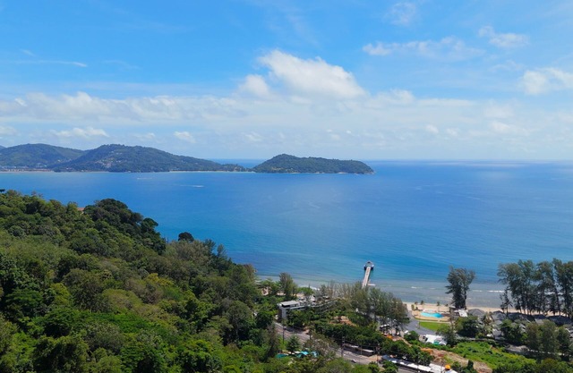 The Villa In The Sky: Luxurious Abundance, Breathtaking Views, Premier Comfort