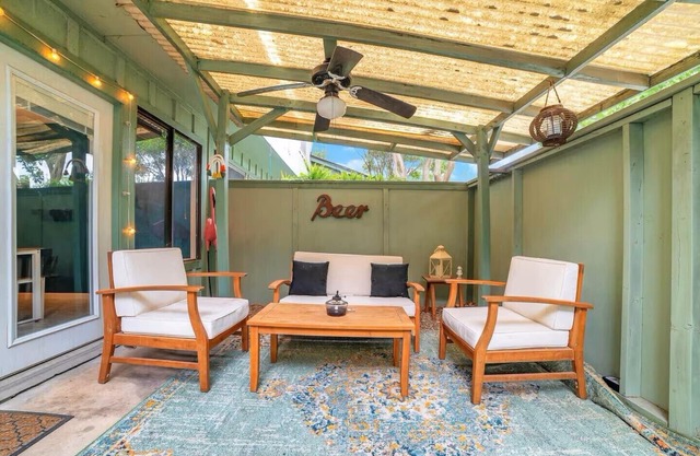 The Vinyl Wildflower - Austin Vibes + Patio + Pool