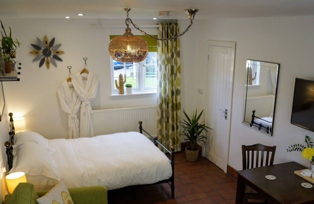 The Walnut, Meopham - an easy to find retreat, based in North Kent, England