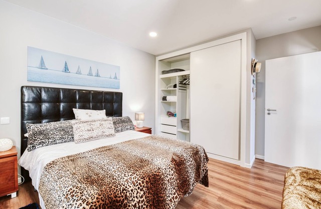 The Waves Apartments W1