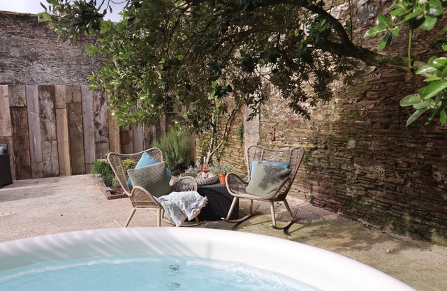 The Wild Hare - a cottage that sleeps 2 guests in 1 bedroom