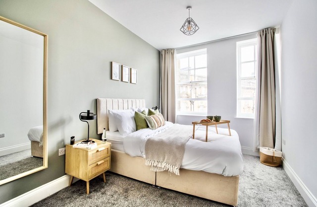 The Yorkshire Crown - Luxury | FREE Parking Nearby