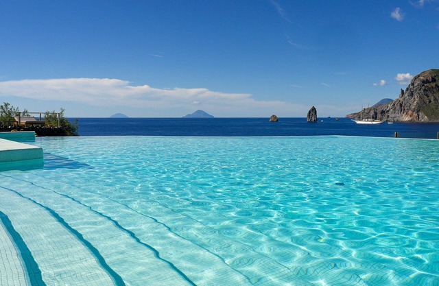 Therasia Resort Sea & Spa - The Leading Hotels of the World