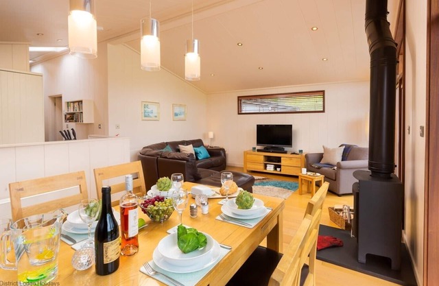THIE LOGHEY, family friendly, with open fire in Hawkshead
