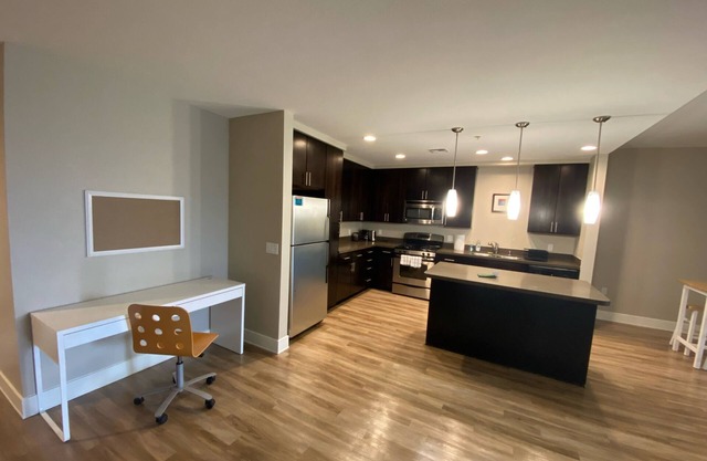 This apartment is a 1 bedroom(s), 1 bathrooms, located in San Diego, CA.