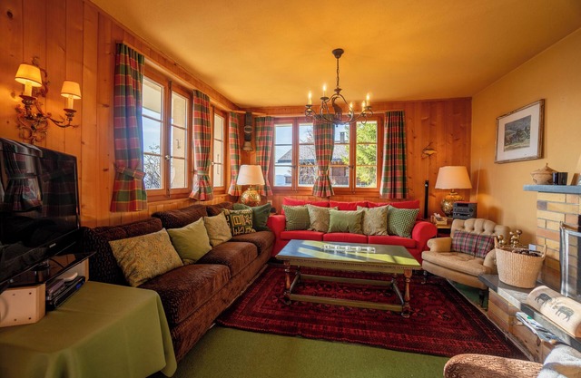 This beautiful chalet is located at the top of the lime road in Gryon, and as a result, enjoys stunn