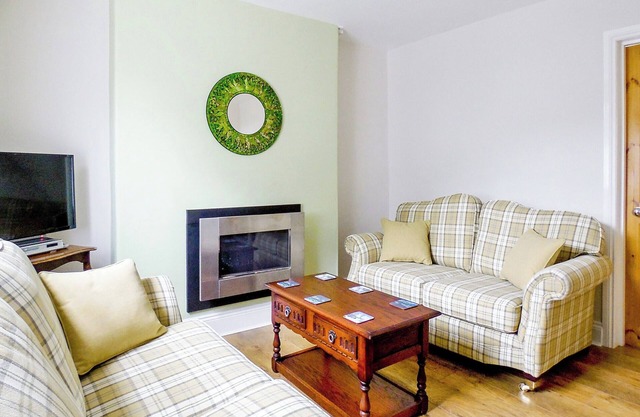 This well-equipped cottage is perfect for a family or group holiday.