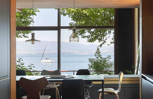 THONON-Luxury waterfront CASA 26 Architect house