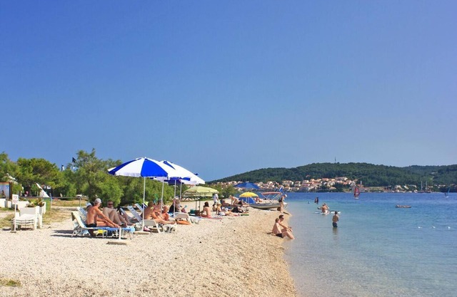 Three bedroom apartment near beach Kučište, Pelješac (A-10095-a)