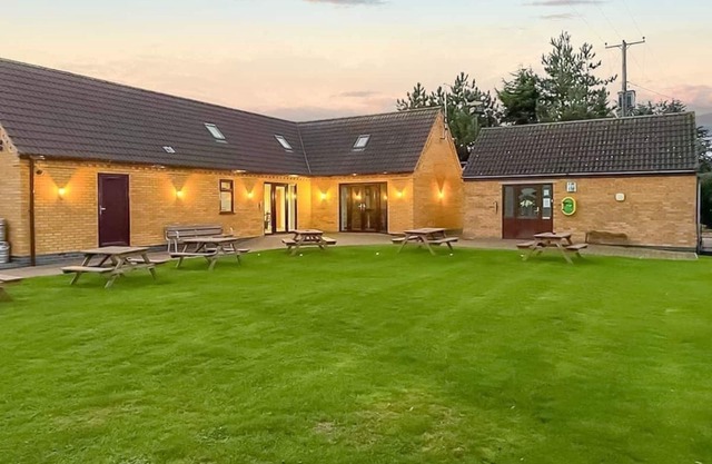 Three bedroom caravan, ideal for families and angling groups.