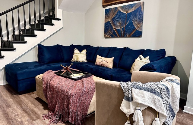 Three bedroom townhome, blocks from idyllic downtown