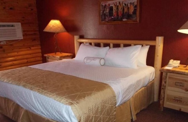 Three Great Units! Near Hiking Trails, Horseback Riding, & Museums