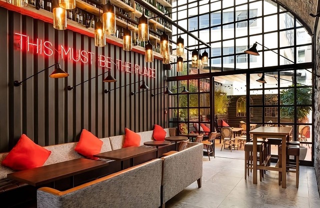 Three Modern Accommodation Minutes Away from National Museum of Ireland!