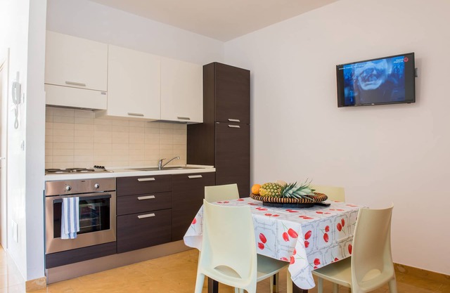 Three-room 4 + 2 in "Donnosanto Residence"