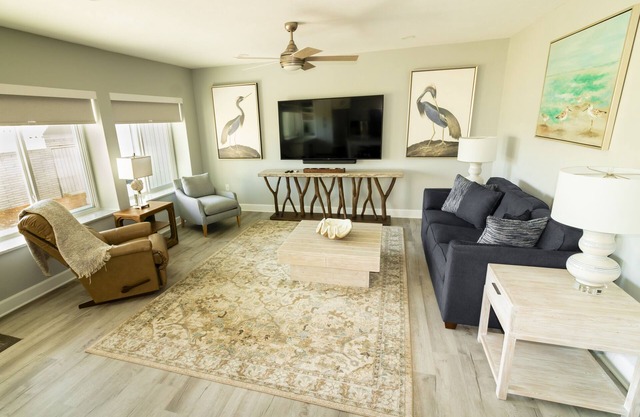 Tide Creek Oasis, Panacea.GROUND LEVEL, Marina View, Patio, Pool, No Boats