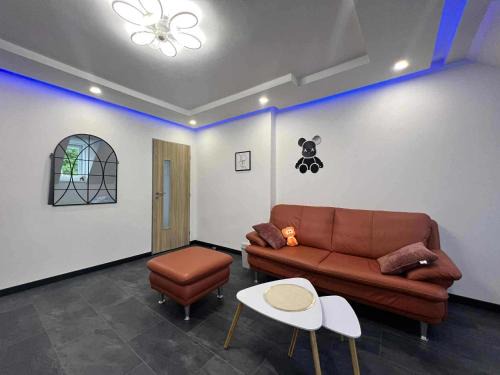 Tiffany apartment