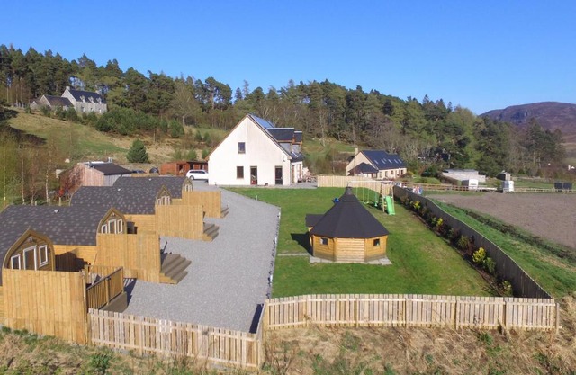 Tigh an Each B&B & Laggan Glamping