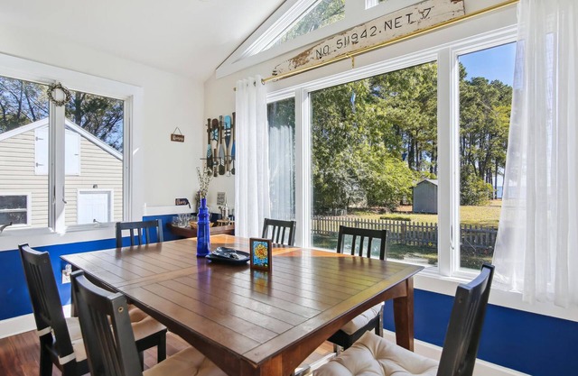 Tilghman | Fenced Yard | Pet Friendly | Charming