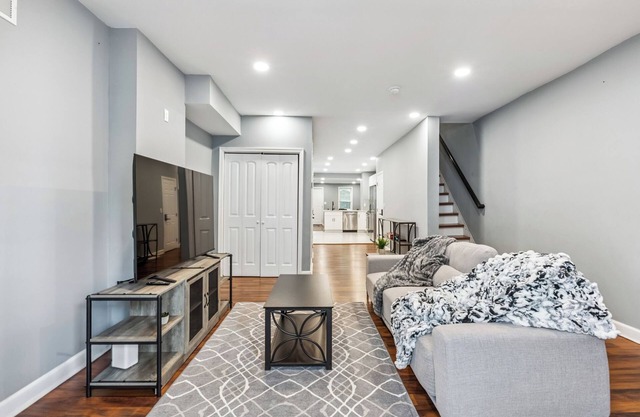 Tilton Midtown - Modern Comfort with Central A/C, 3 Bedrooms and 2.5 Bathrooms