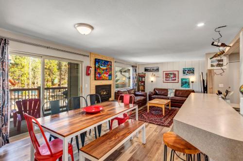 Timbernest A9 by Great Western Lodging