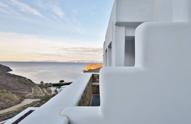 Tinos Portraits House with private pool.