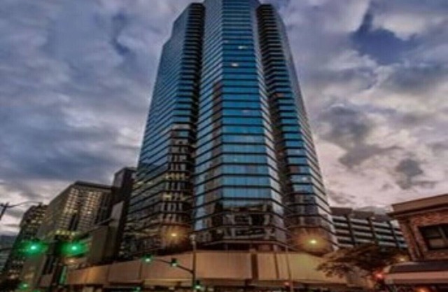 Tiny Condo with Tiny Price For Single! Free Parking/Great Location