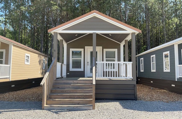 Tiny Homes for Rent, minutes to the Casino, Golf Course & Water Park.n