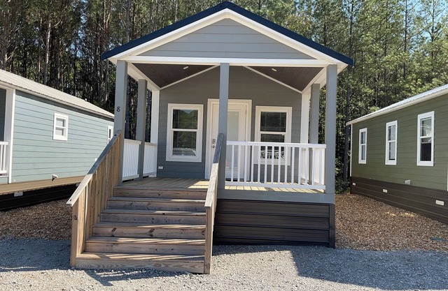 Tiny Homes for Rent, minutes to the Casino, Golf Course & Water Park
