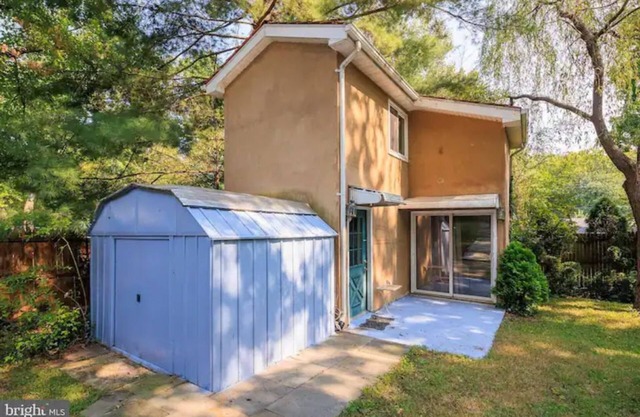 Tiny house 1 bedroom 500 sqf walk to metro