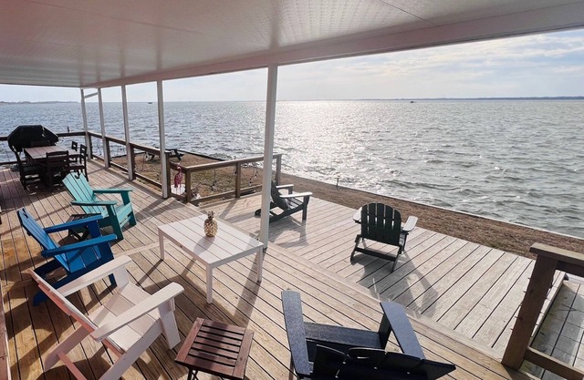 Tiny House on Sunset Point - Back Bay